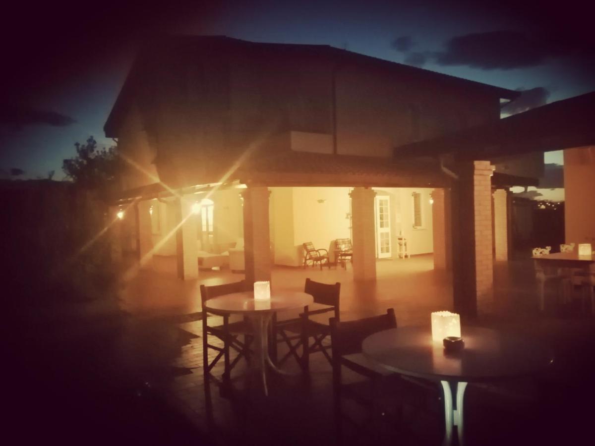 Country-House Pecora Nera Guest House Mosciano SantʼAngelo Exterior foto