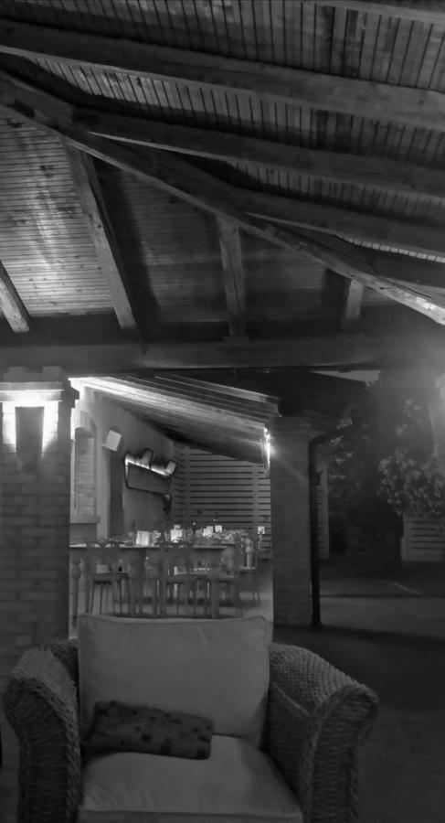 Country-House Pecora Nera Guest House Mosciano SantʼAngelo Exterior foto