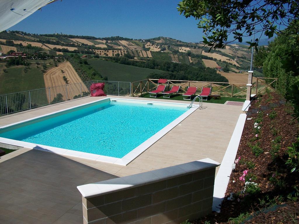 Country-House Pecora Nera Guest House Mosciano SantʼAngelo Exterior foto