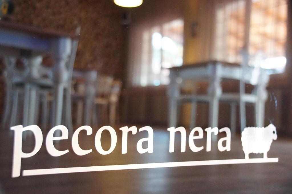 Country-House Pecora Nera Guest House Mosciano SantʼAngelo Exterior foto